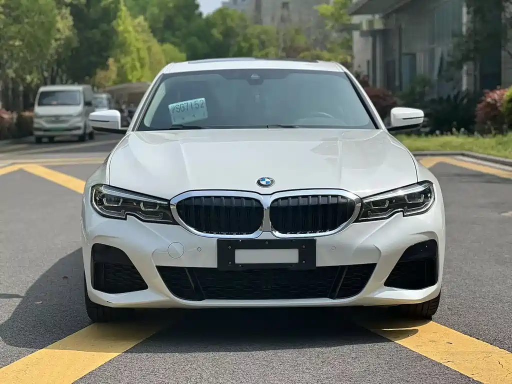 BMW 3 Series 2020 — фото 1
