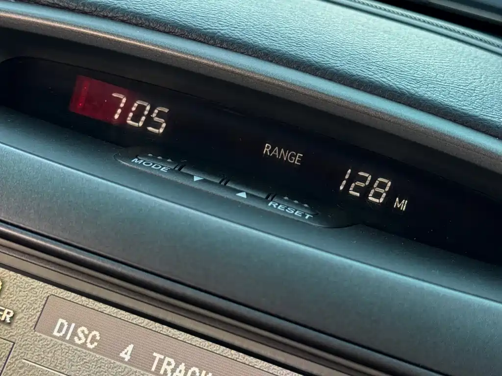 Lexus GX 2005 — фото 28