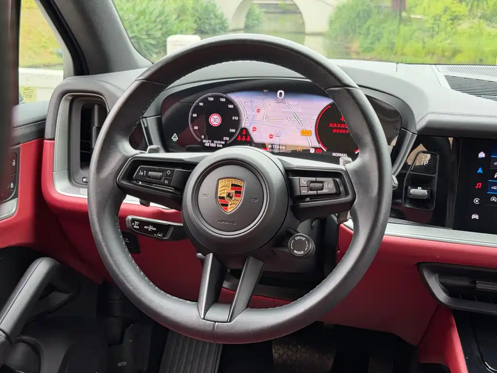Porsche Cayenne 2024