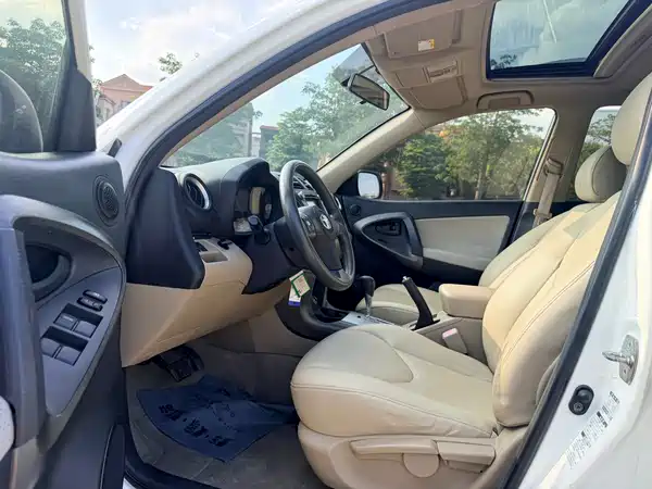 Toyota RAV4 2012