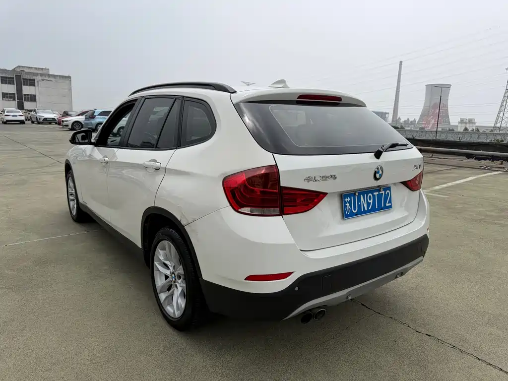 BMW X1 2015 — фото 7
