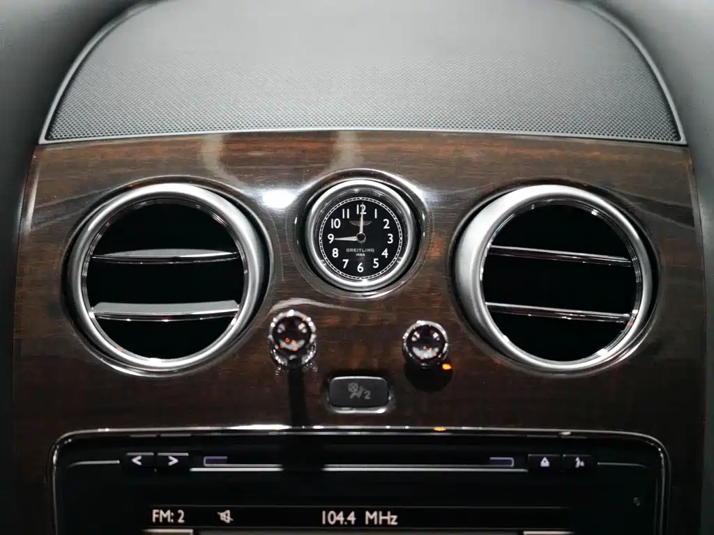 Bentley Flying Spur 2014 — фото 14
