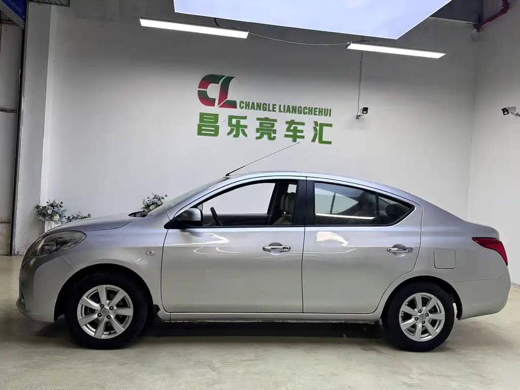 Nissan Sunny 2014 — фото 4