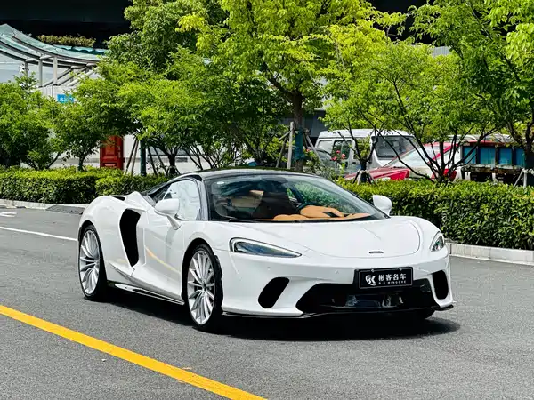 McLaren GT 2022