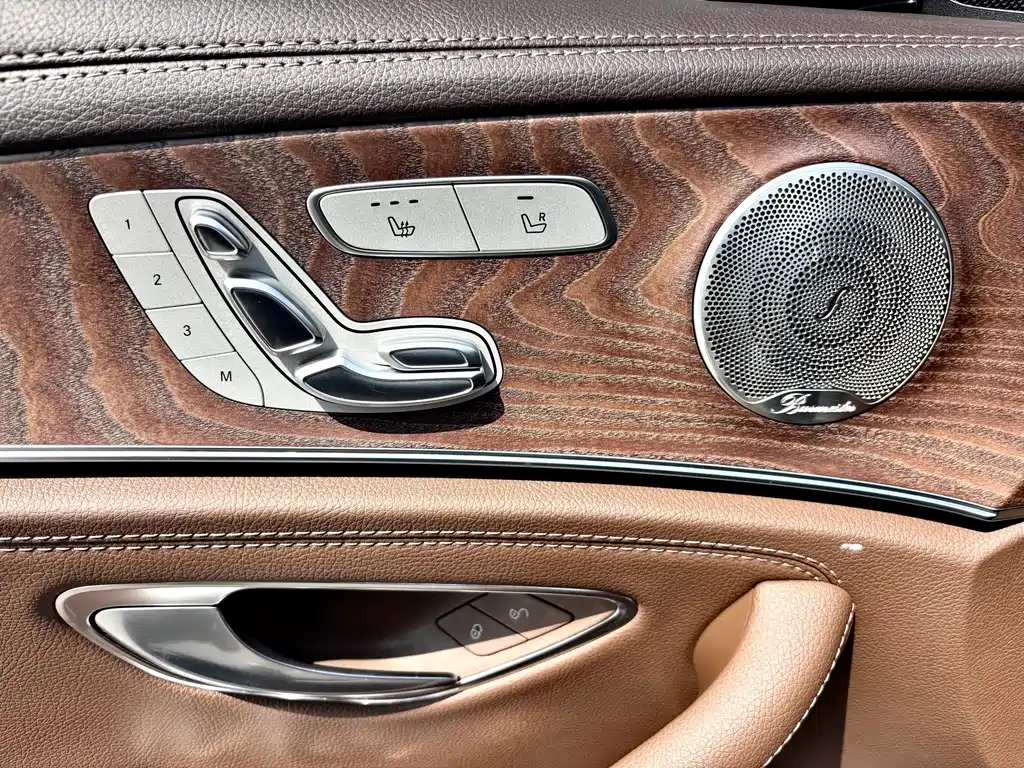 Mercedes-Benz E-Class 2023 — фото 13