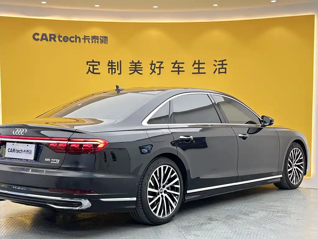 Audi A8 2023 — фото 42