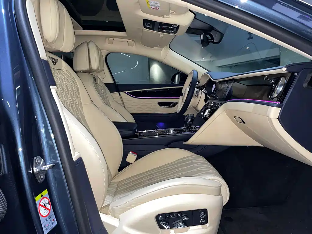 Bentley Flying Spur 2020 — фото 25