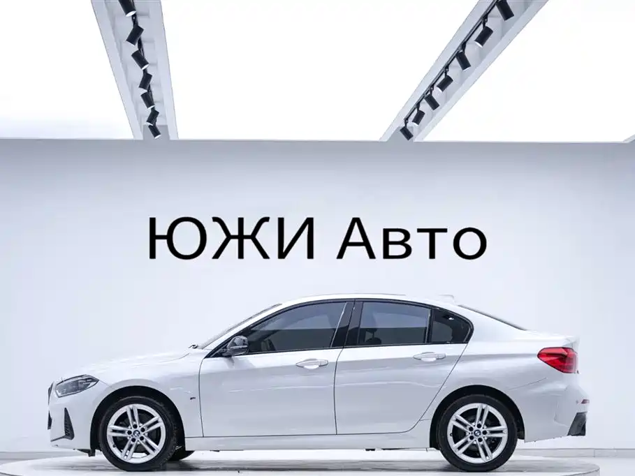 BMW 1 Series 2023 — фото 3