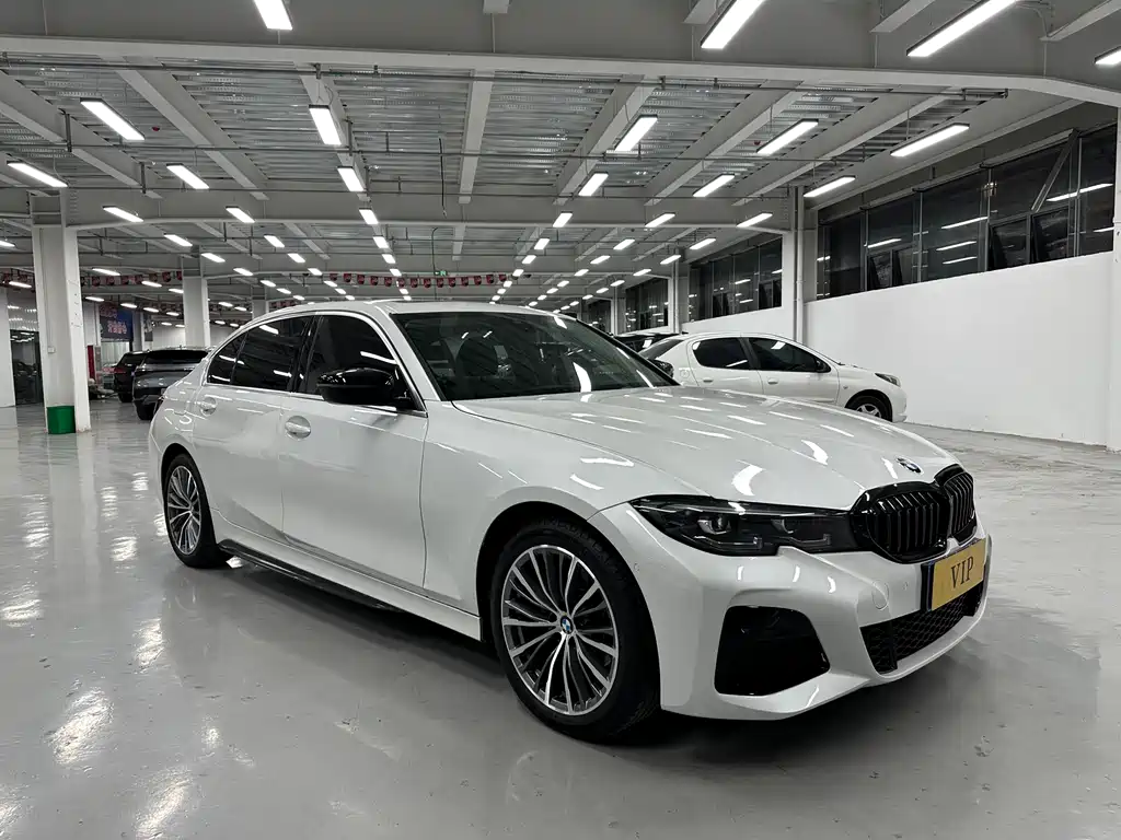 BMW 3 Series 2019 — фото 3
