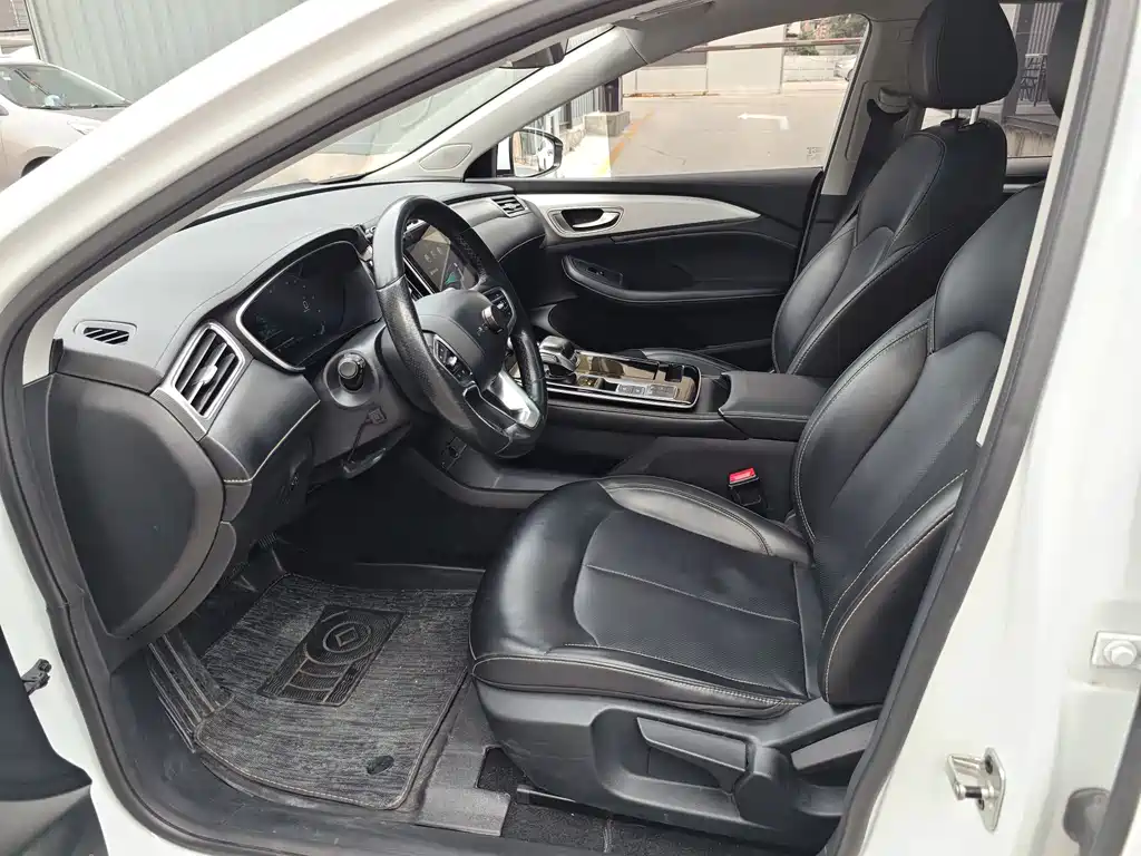 Roewe i6 MAX New Energy 2023 — фото 3