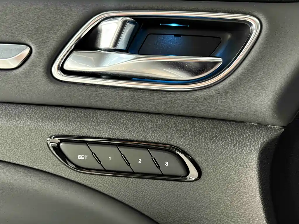 GAC Motor Trumpchi GS8 2020 — фото 19