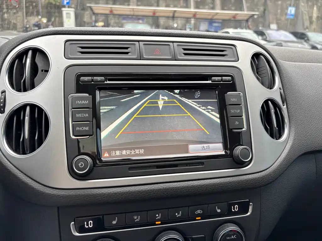 Volkswagen Tiguan 2013 — фото 16