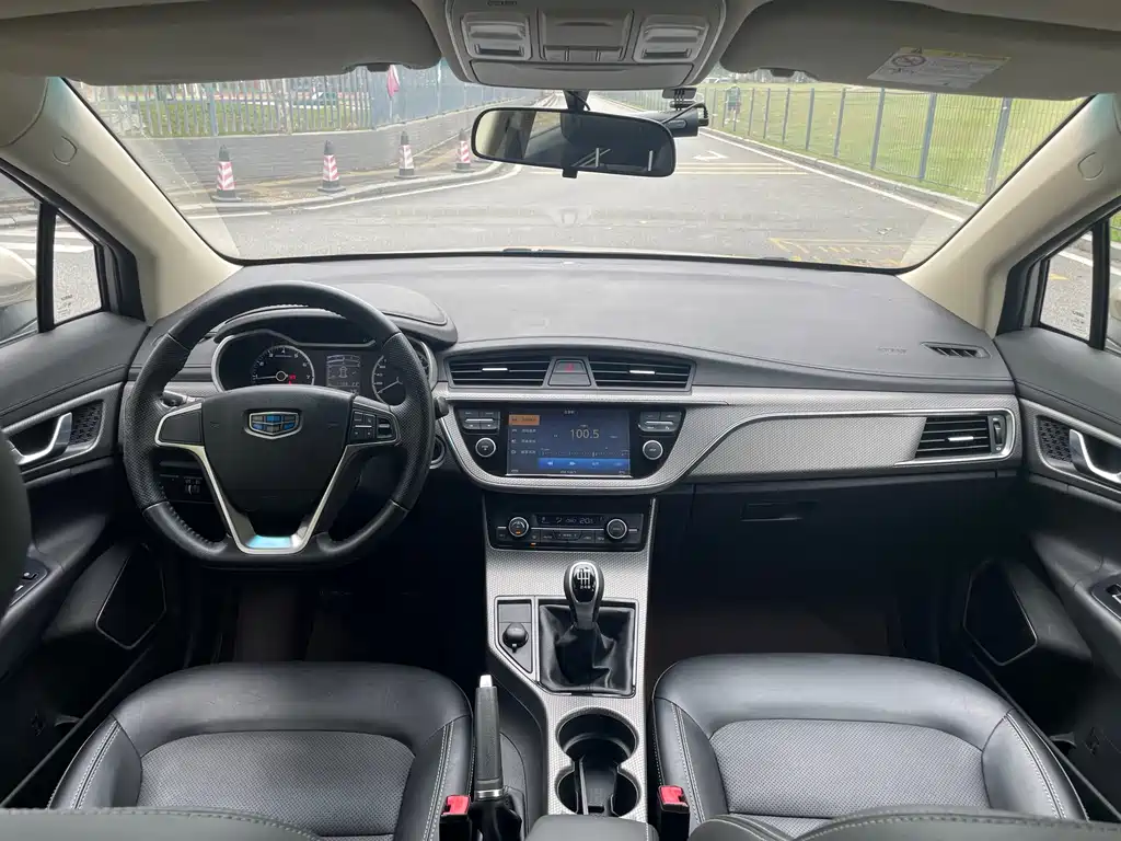 Geely Emgrand GS 2018 — фото 9