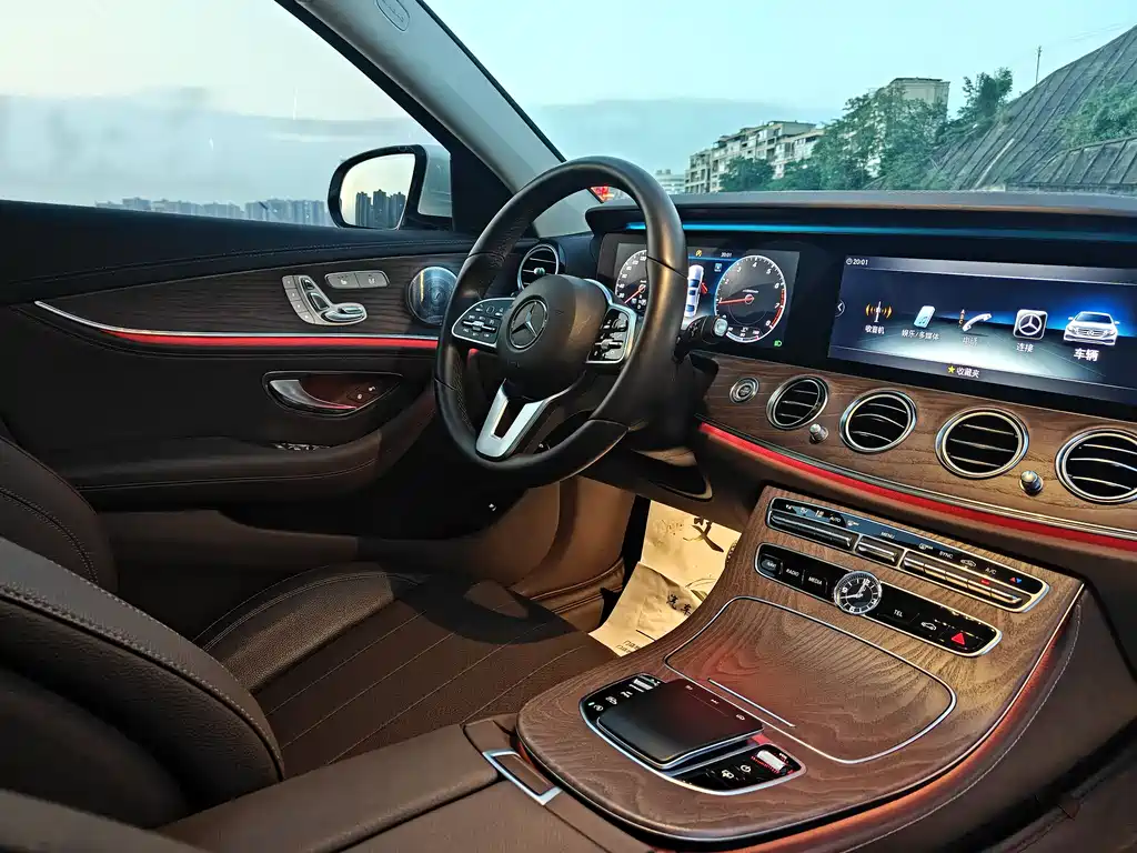 Mercedes-Benz E-Class 2020 — фото 24