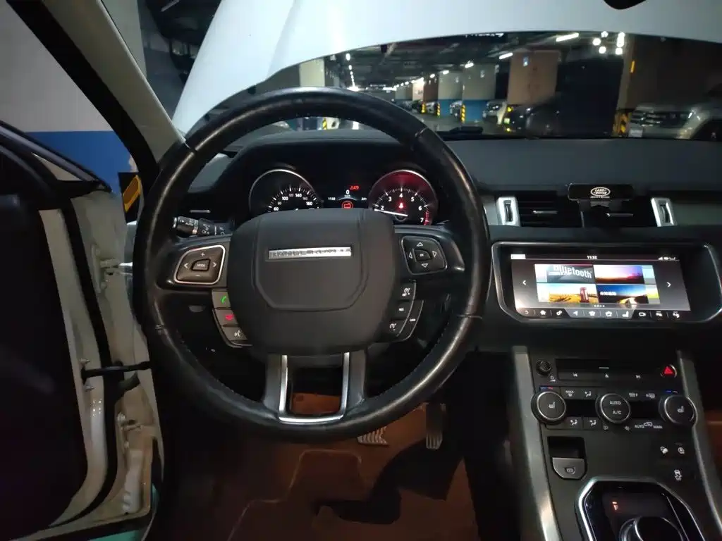 Land Rover Range Rover Evoque 2018 — фото 11