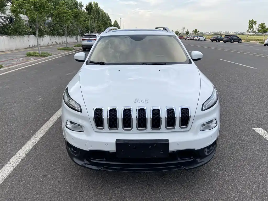 Jeep Cherokee 2016 — фото 2