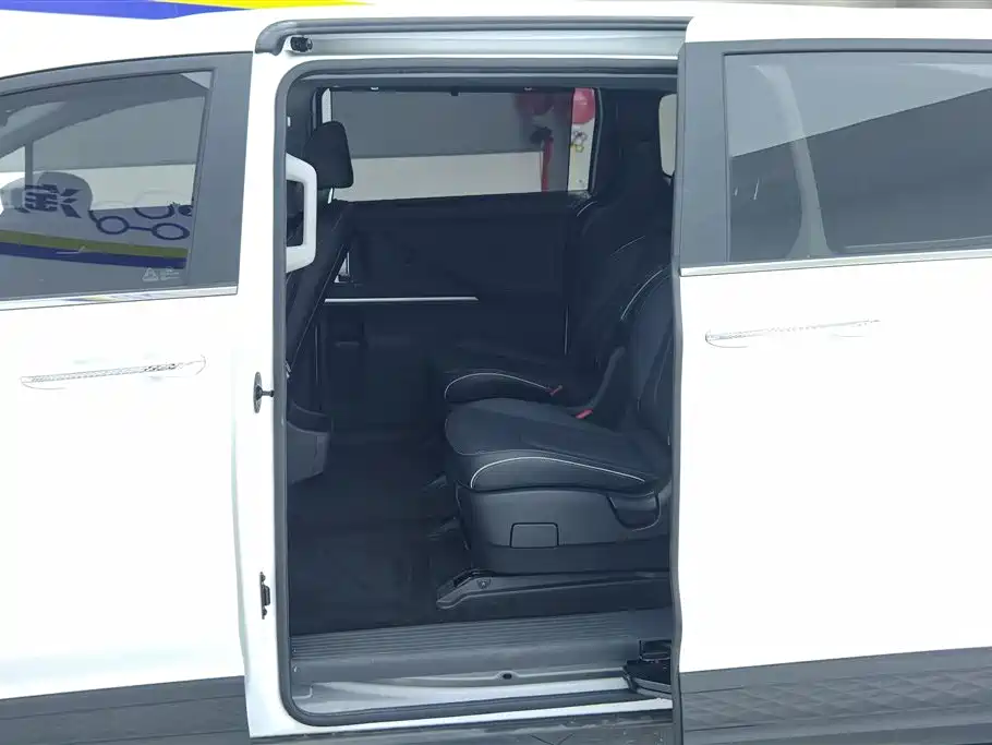 Hyundai Custo 2023 — фото 11