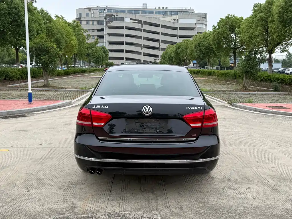Volkswagen Passat 2015 — фото 6