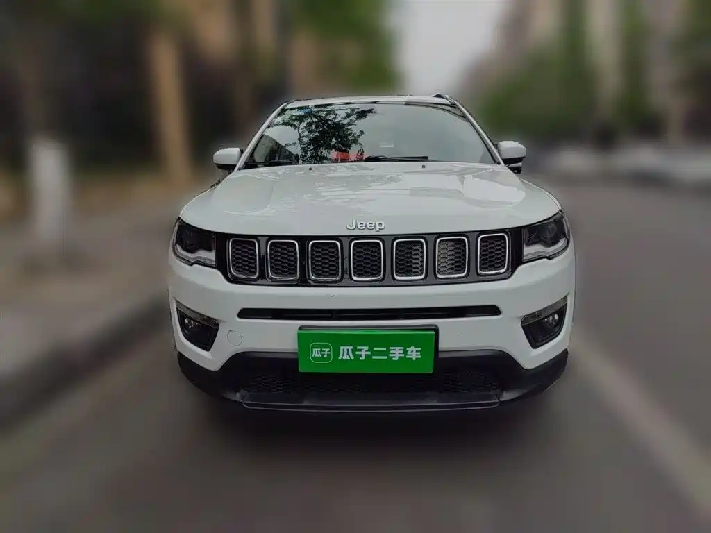 Jeep Compass 2018 — фото 24