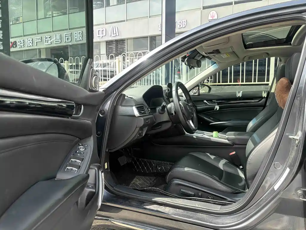 Honda Accord 2023 — фото 11