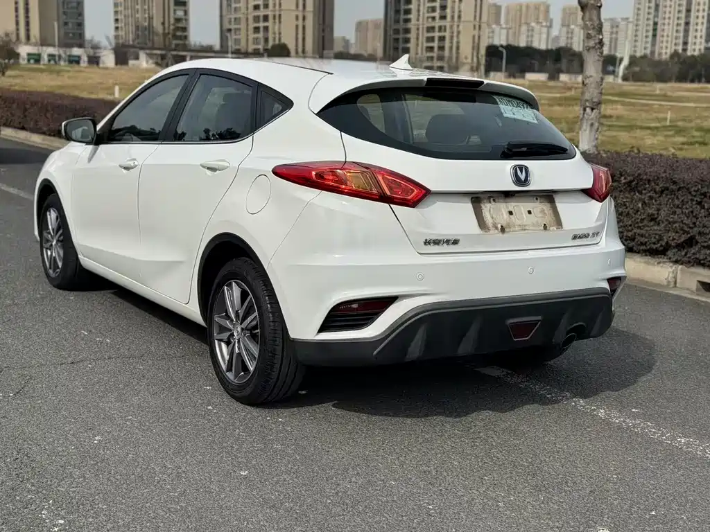 Changan Eado XT 2019 — фото 8