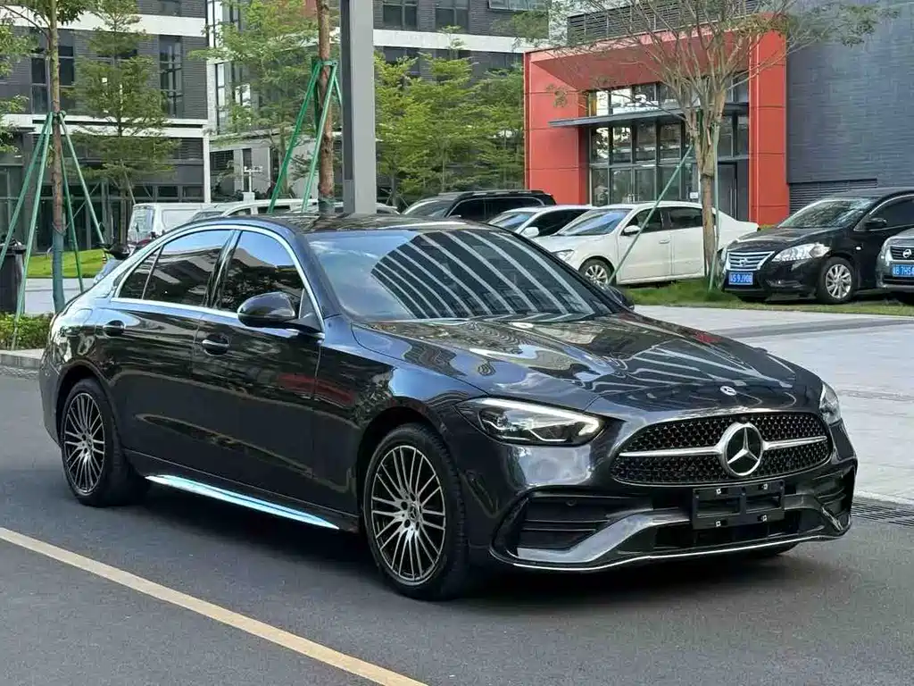 Mercedes-Benz C-Class 2023 — фото 3