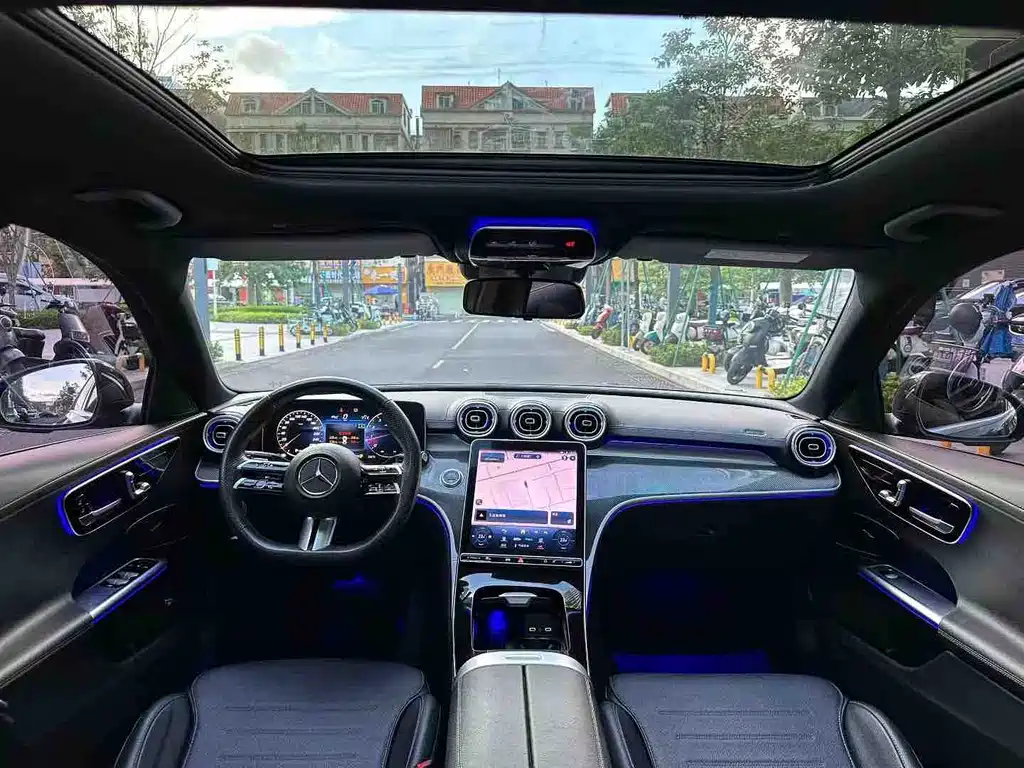 Mercedes-Benz C-Class 2023 — фото 5