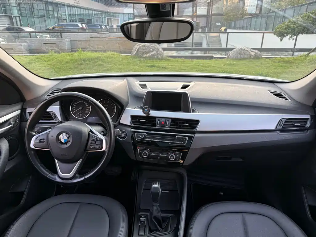 BMW X1 2018 — фото 15