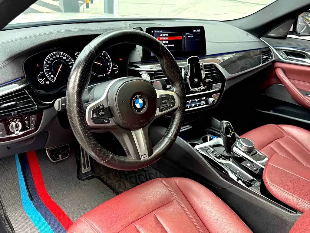 BMW 5 Series 2019 — фото 5