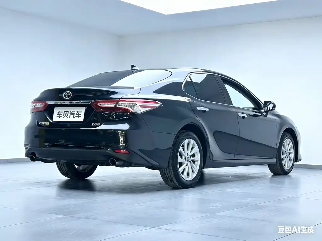 Toyota Camry 2022 — фото 4