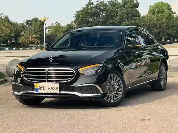 Mercedes-Benz E-Class 2023