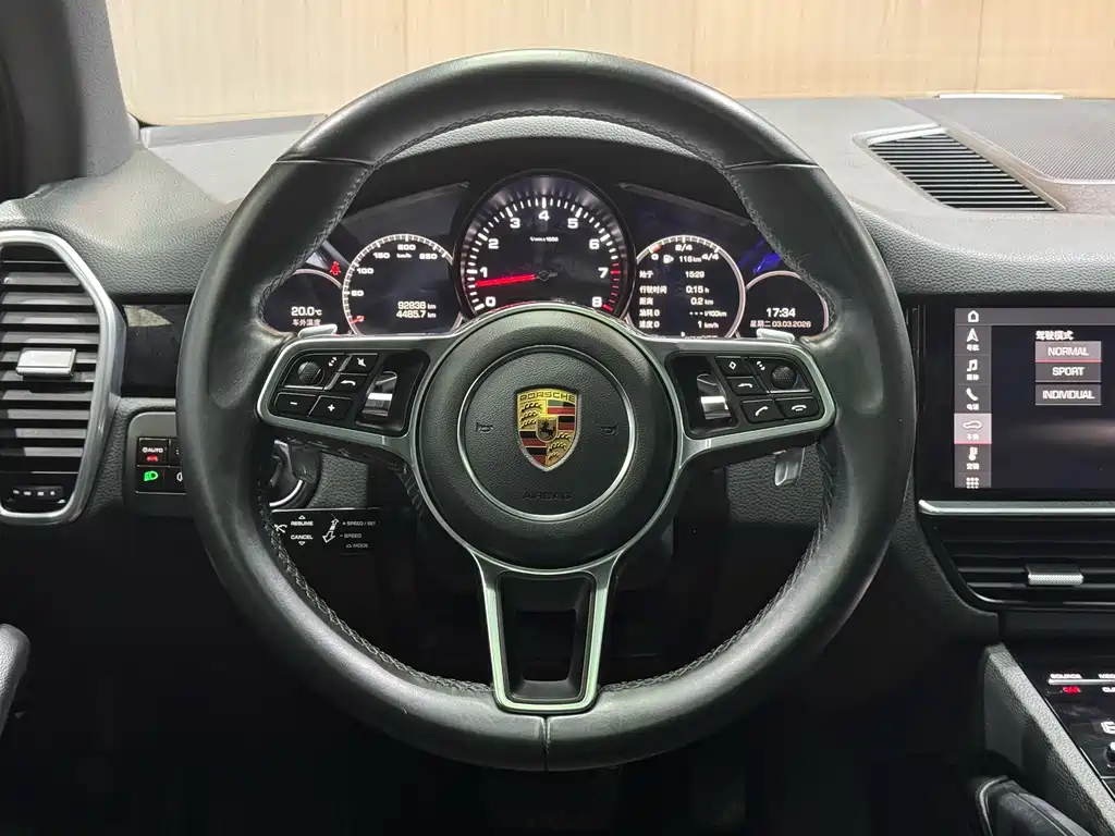 Porsche Cayenne 2018 — фото 11