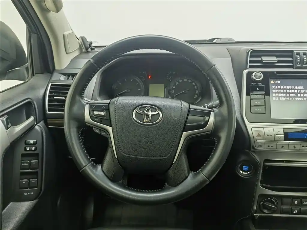Toyota Prado 2018 — фото 11