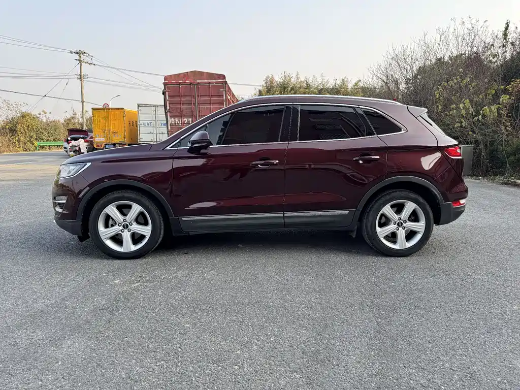 Lincoln MKC 2018 — фото 9