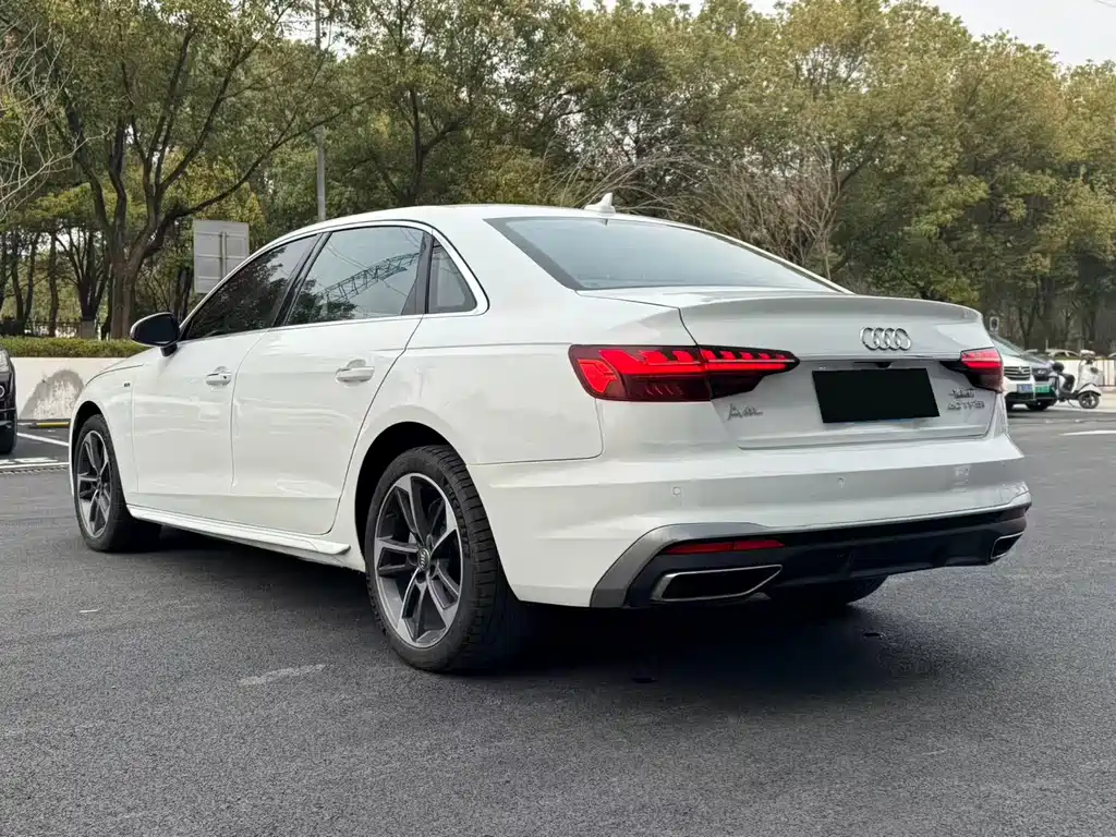 Audi A4L 2020 — фото 13