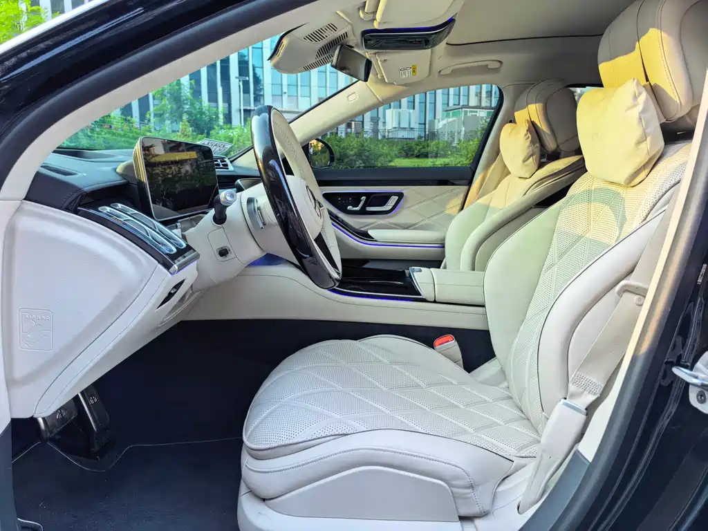 Mercedes-Benz Maybach S-Class 2025