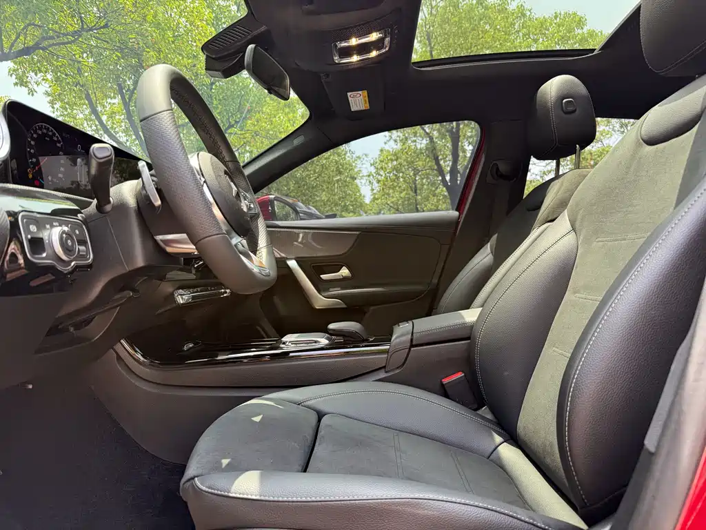Mercedes-Benz A-Class 2023 — фото 10
