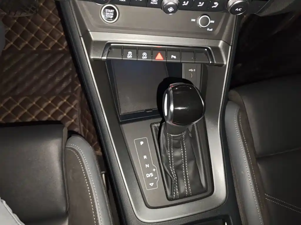 Audi Q3 Sportback 2023 — фото 14