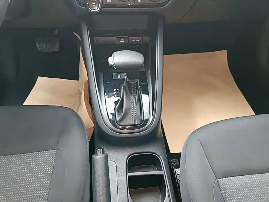 Kia Forte 2021 — фото 14