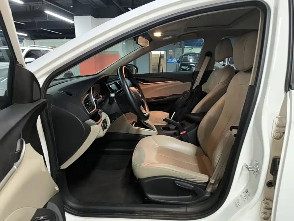 Buick Excelle 2016 — фото 15