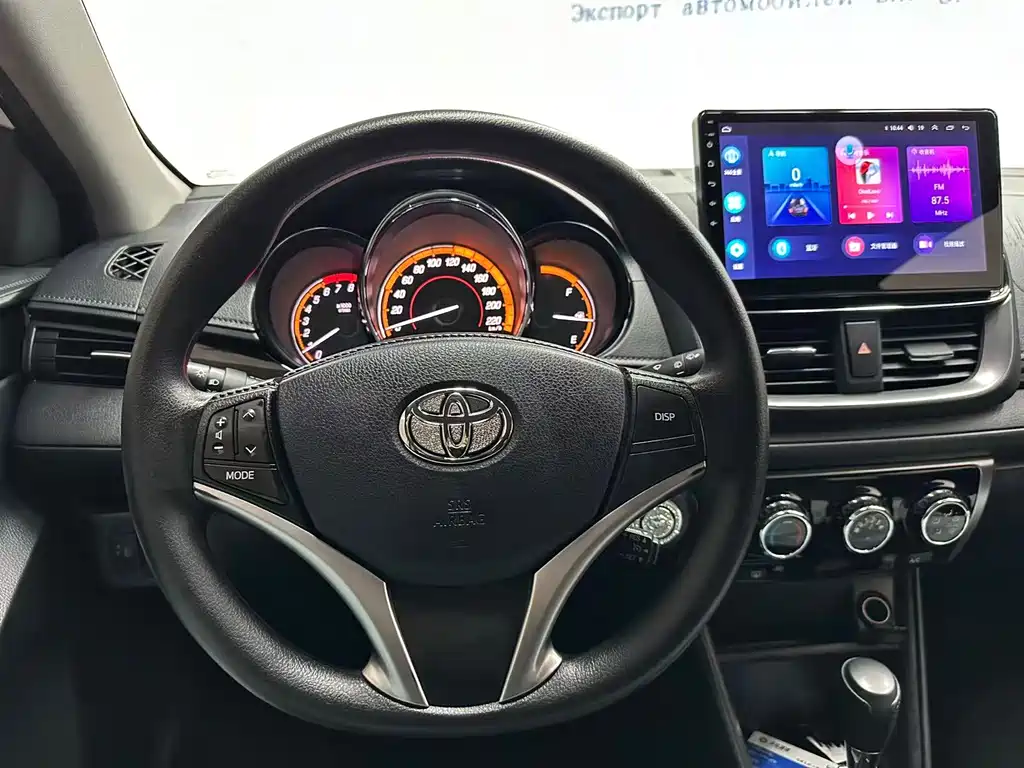 Toyota Yaris L 2022 — фото 11