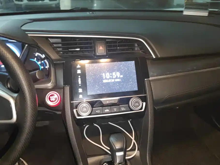 Honda Civic 2018 — фото 13