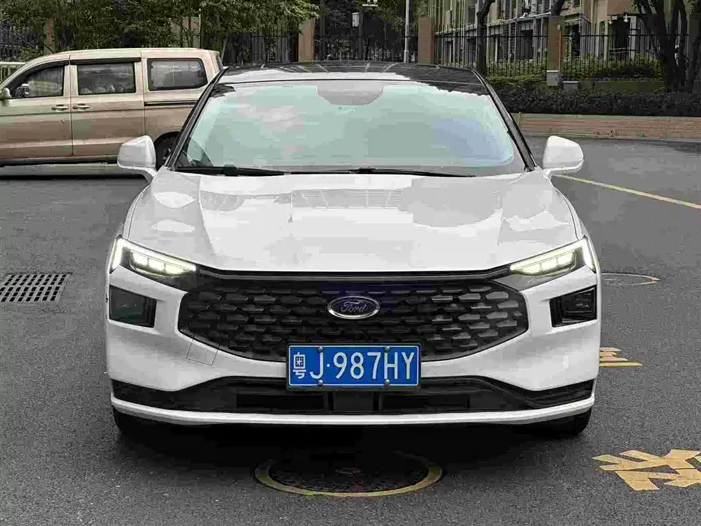Ford Mondeo 2023 — фото 2