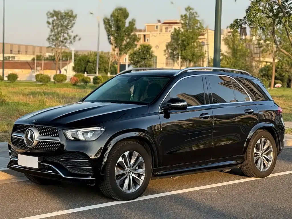 Mercedes-Benz GLE 2023 — фото 1