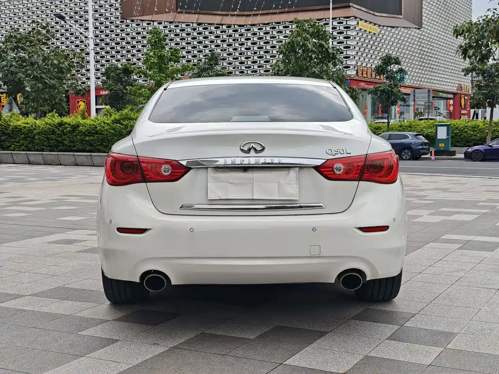 Infiniti Q50L 2015 — фото 4