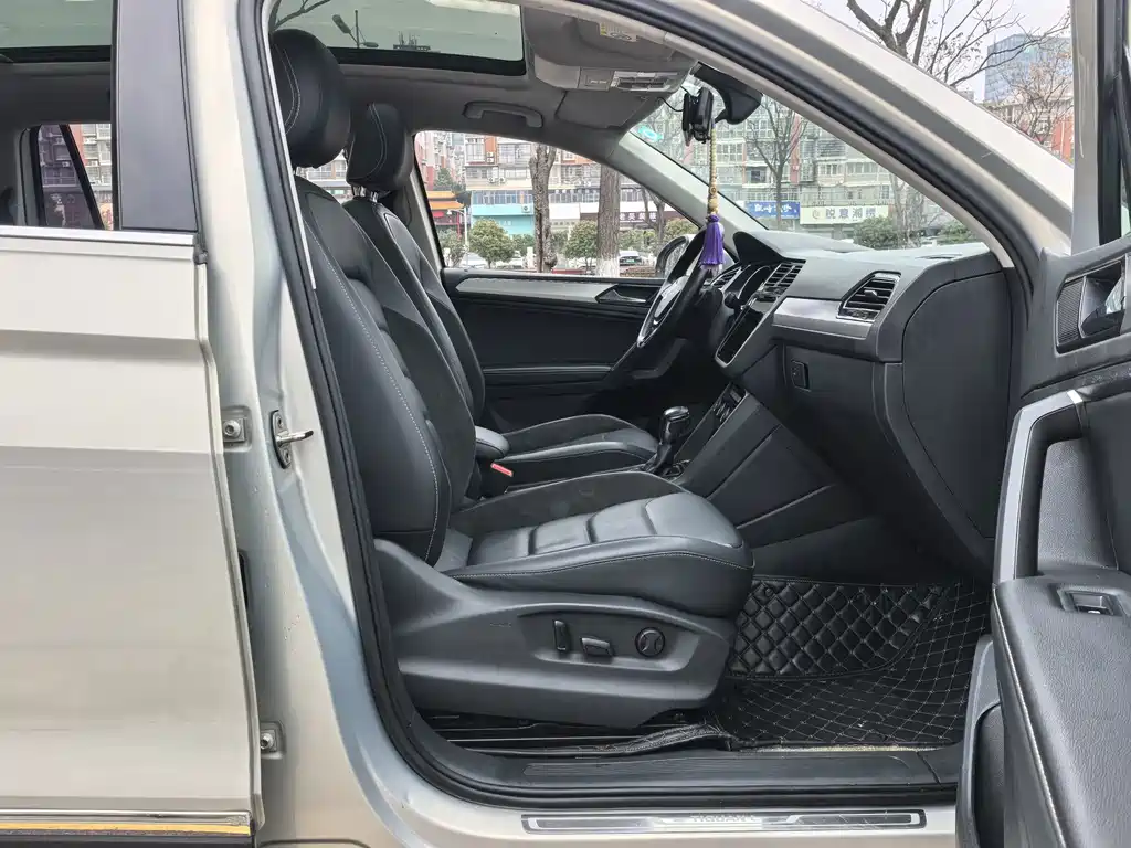 Volkswagen Tiguan L 2020