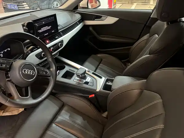 Audi A4L 2023