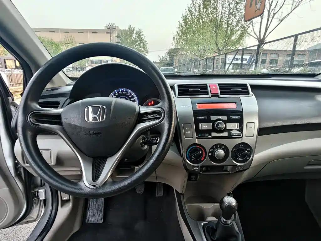 Honda City Classic 2013 — фото 15