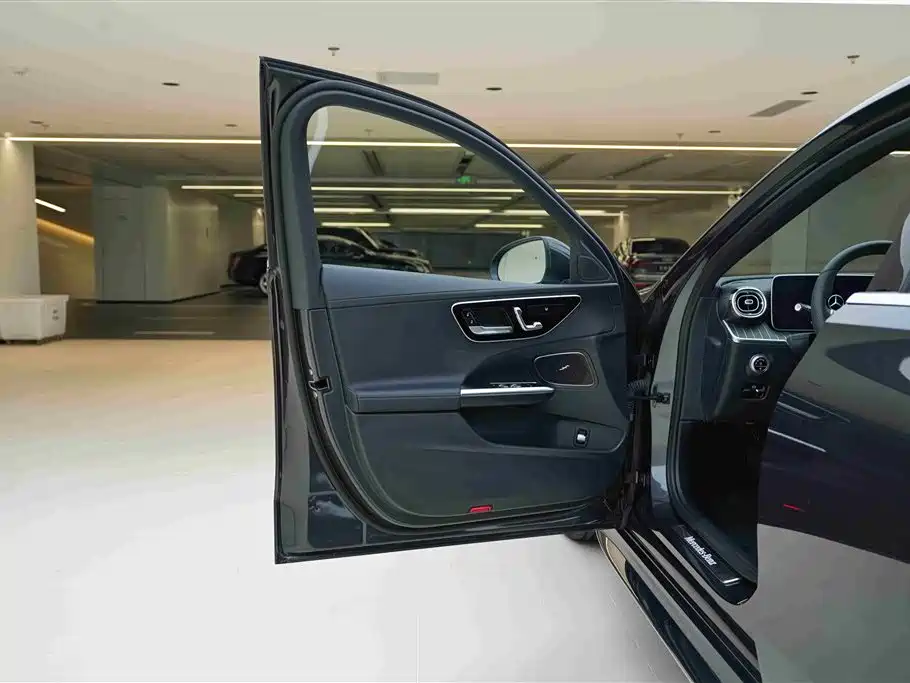 Mercedes-Benz C-Class 2022 — фото 15
