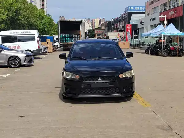 Mitsubishi Lancer EX 2013